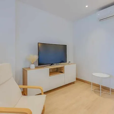 Condal Apartment